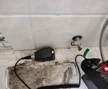 来宾市屋顶漏水维修公司分享下卫生间漏水的危害及解决方法